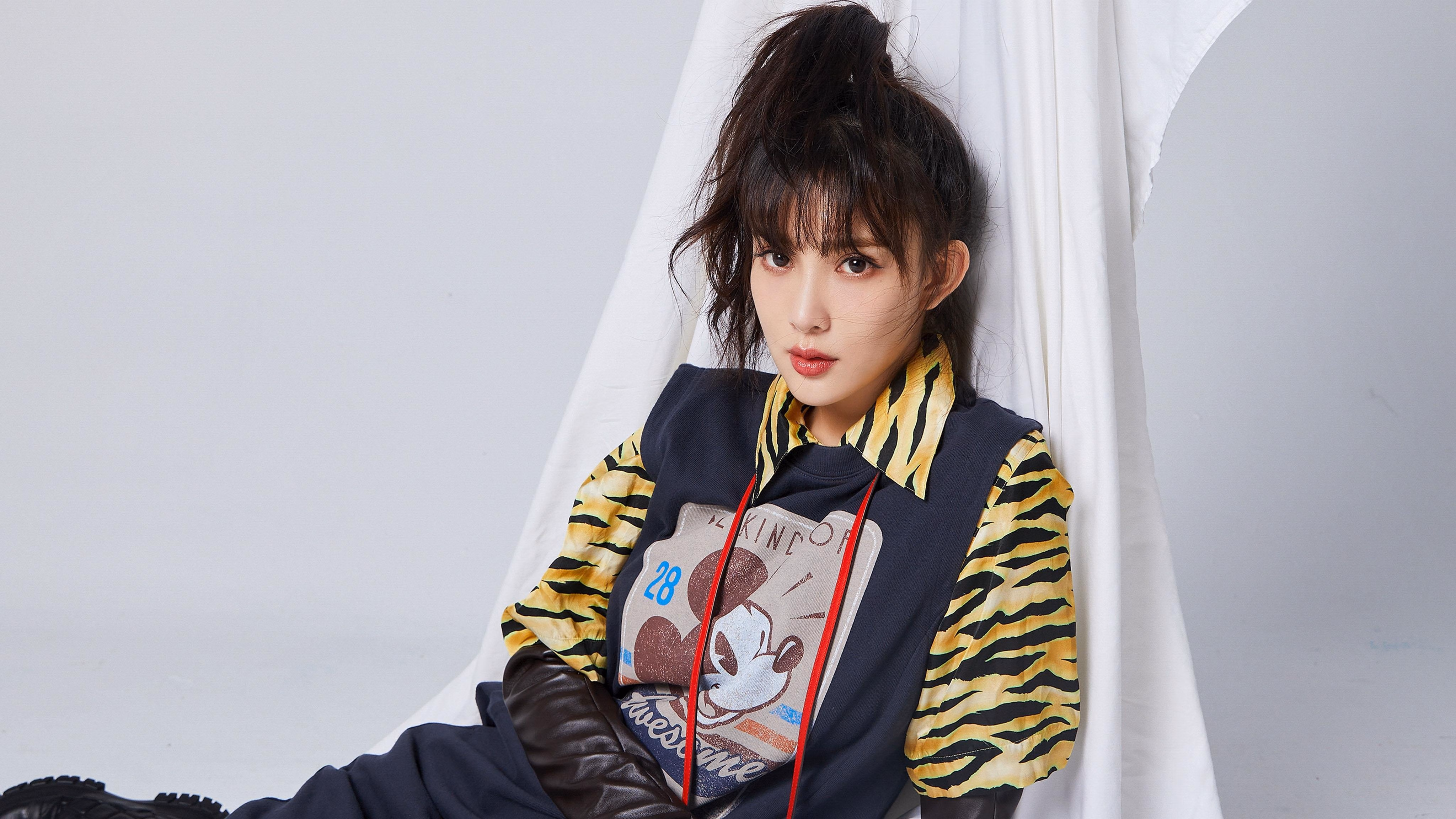 世界水上摩托冠军赛,极速漂移展现极限速度,水上摩托比赛